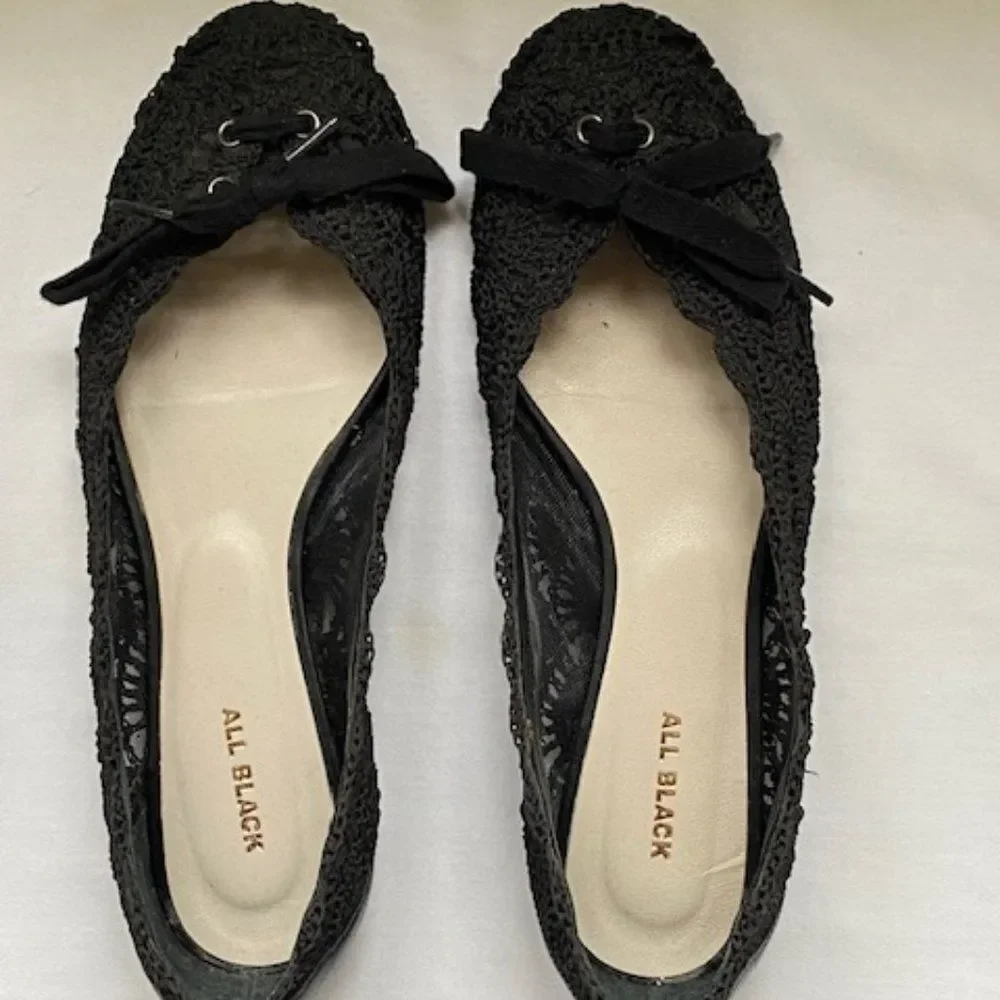 All Black Flats, Open Knit, Metal Grommets with Shoelace Ties, Size 7.5